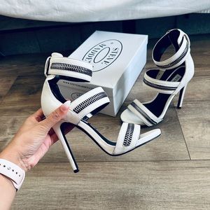 Steve Madden Mountie Heels